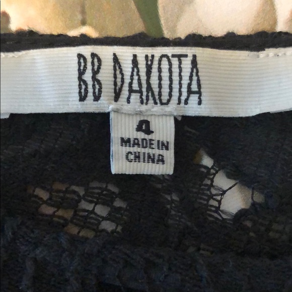 Used dress size 4 - Picture 5 of 15